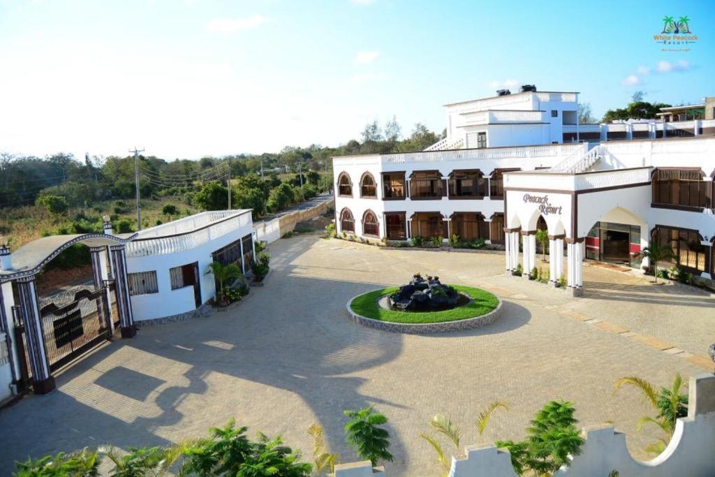 White Peacock Resort Mtwapa Exterior photo