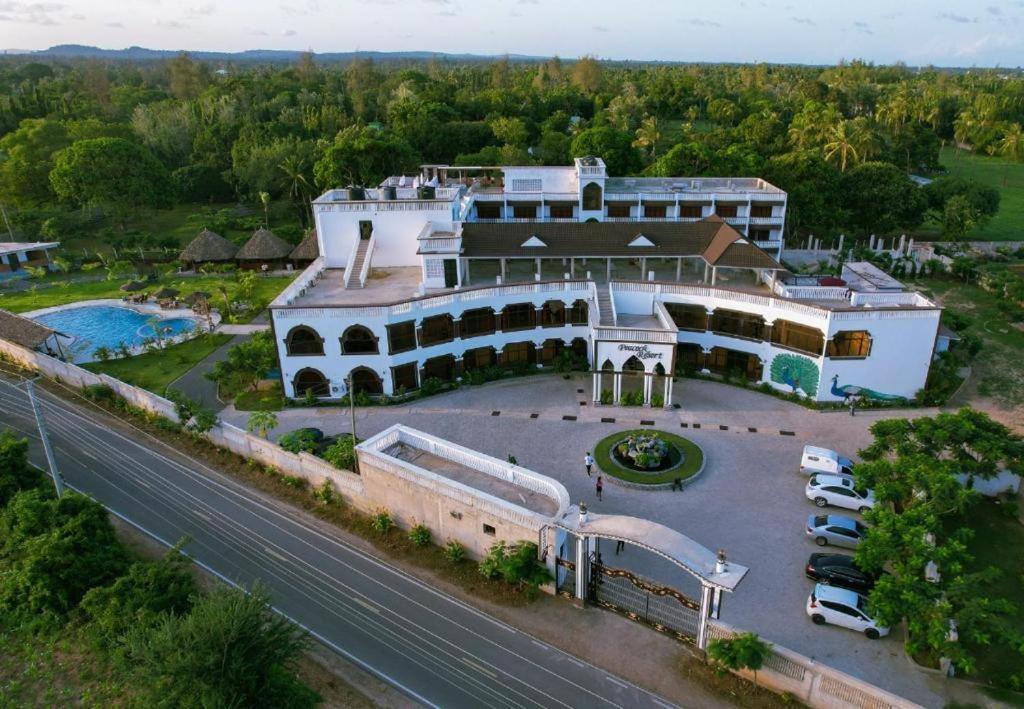 White Peacock Resort Mtwapa Exterior photo