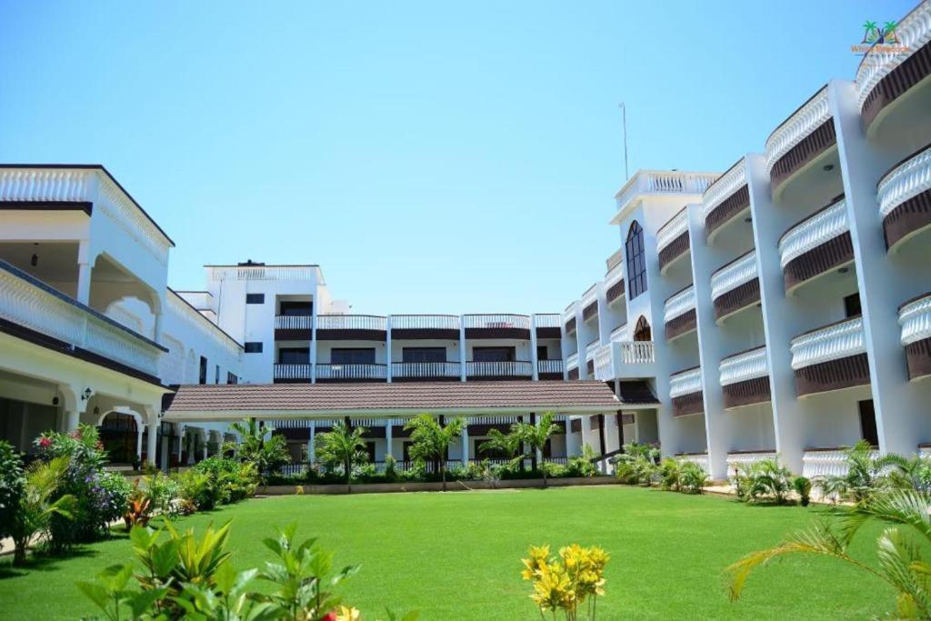 White Peacock Resort Mtwapa Exterior photo